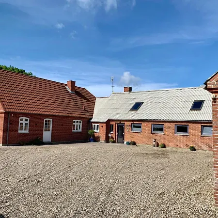 Bauernhof Hennebjerg Stavso