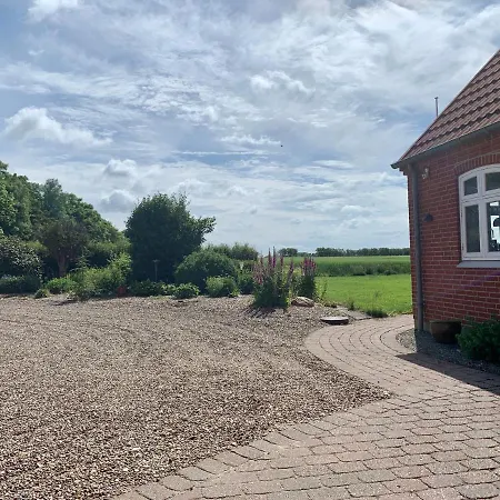 Hennebjerg Farm stay *